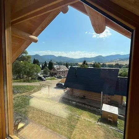 Medved, Vlk, Liska Zrubova Rozpravka Nad Rybnikom Kostolna Ves Exterior photo