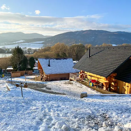 Medved, Vlk, Liska Zrubova Rozpravka Nad Rybnikom Kostolna Ves Exterior photo