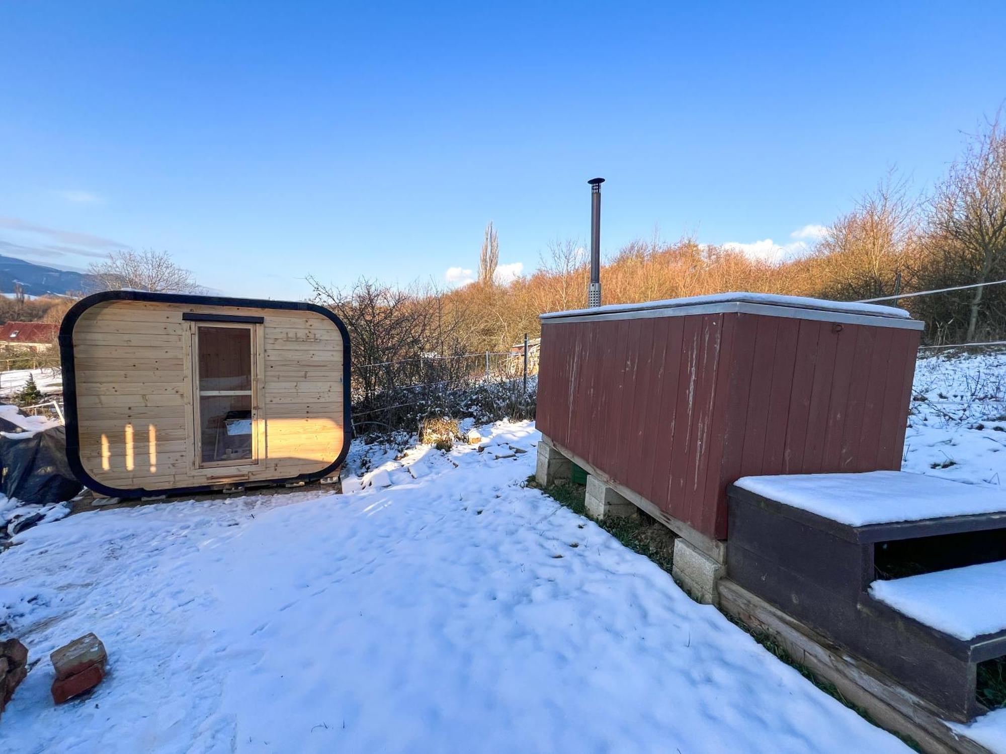Medved, Vlk, Liska Zrubova Rozpravka Nad Rybnikom Chalet *