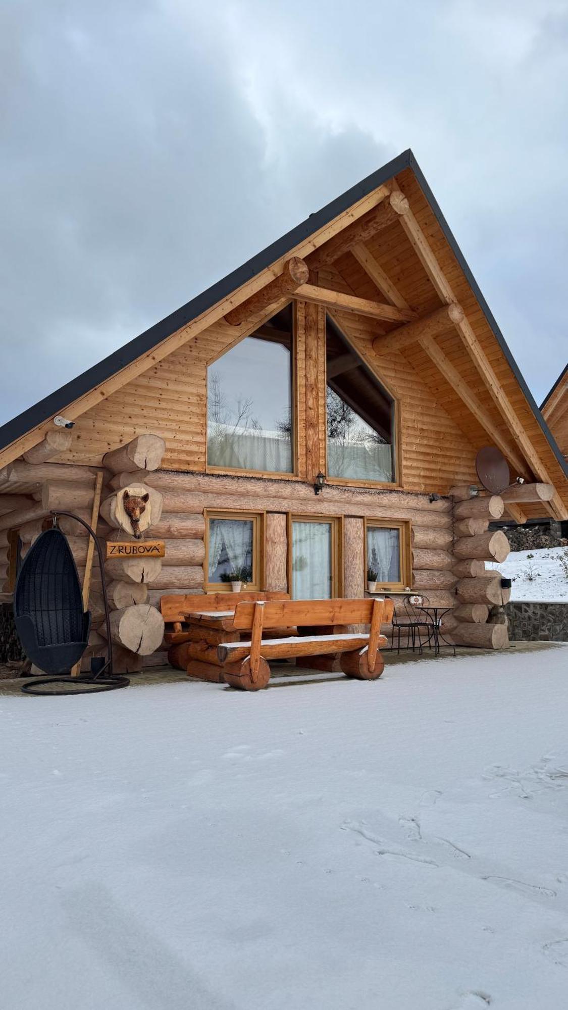 Medved, Vlk, Liska Zrubova Rozpravka Nad Rybnikom Chalet *