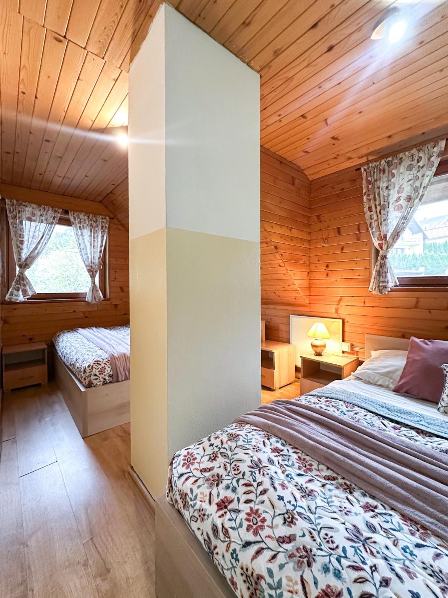 Medved, Vlk, Liska Zrubova Rozpravka Nad Rybnikom Chalet *