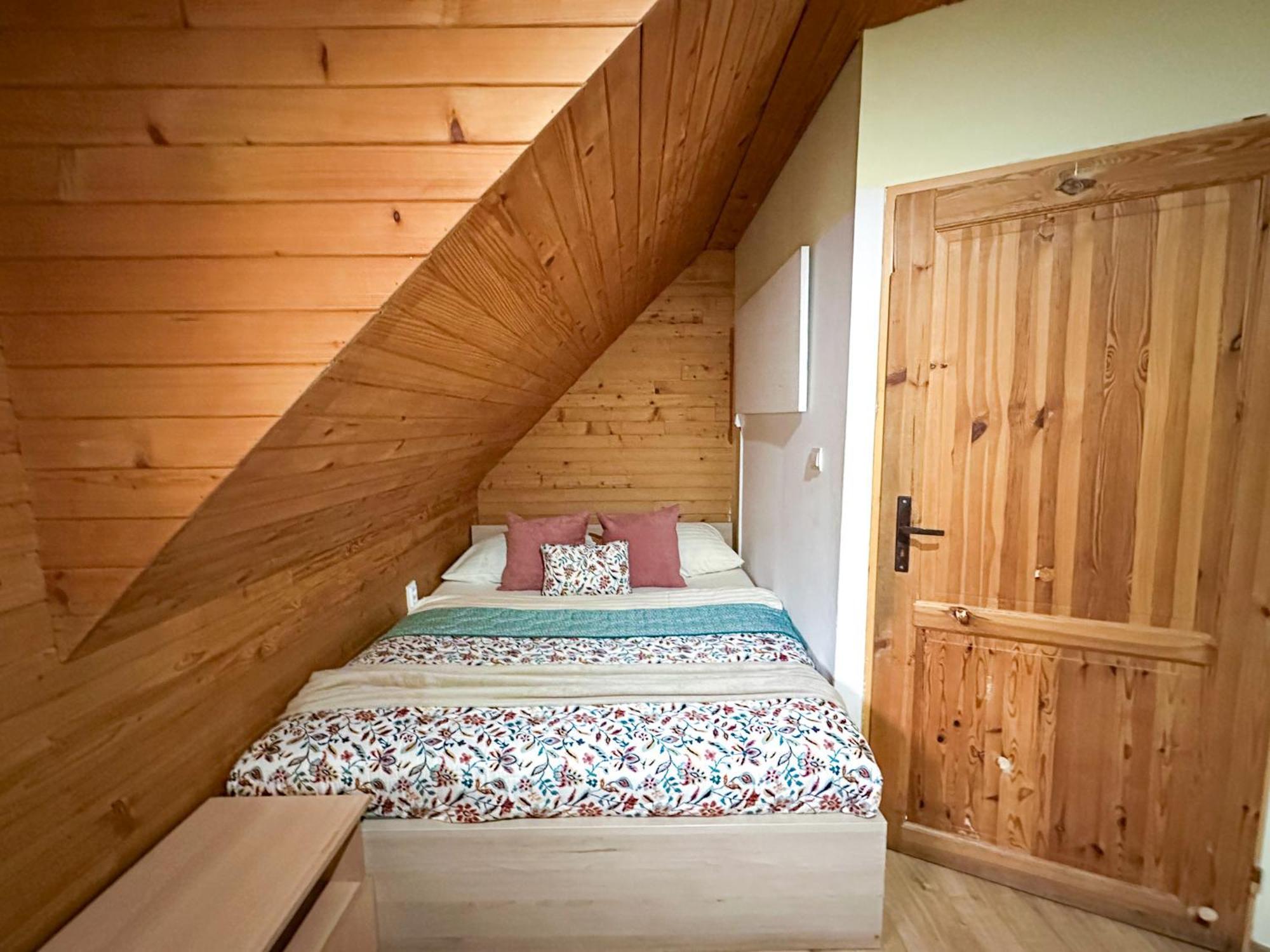 Chalet Medved, Vlk, Liska Zrubova Rozpravka Nad Rybnikom Kostolna Ves