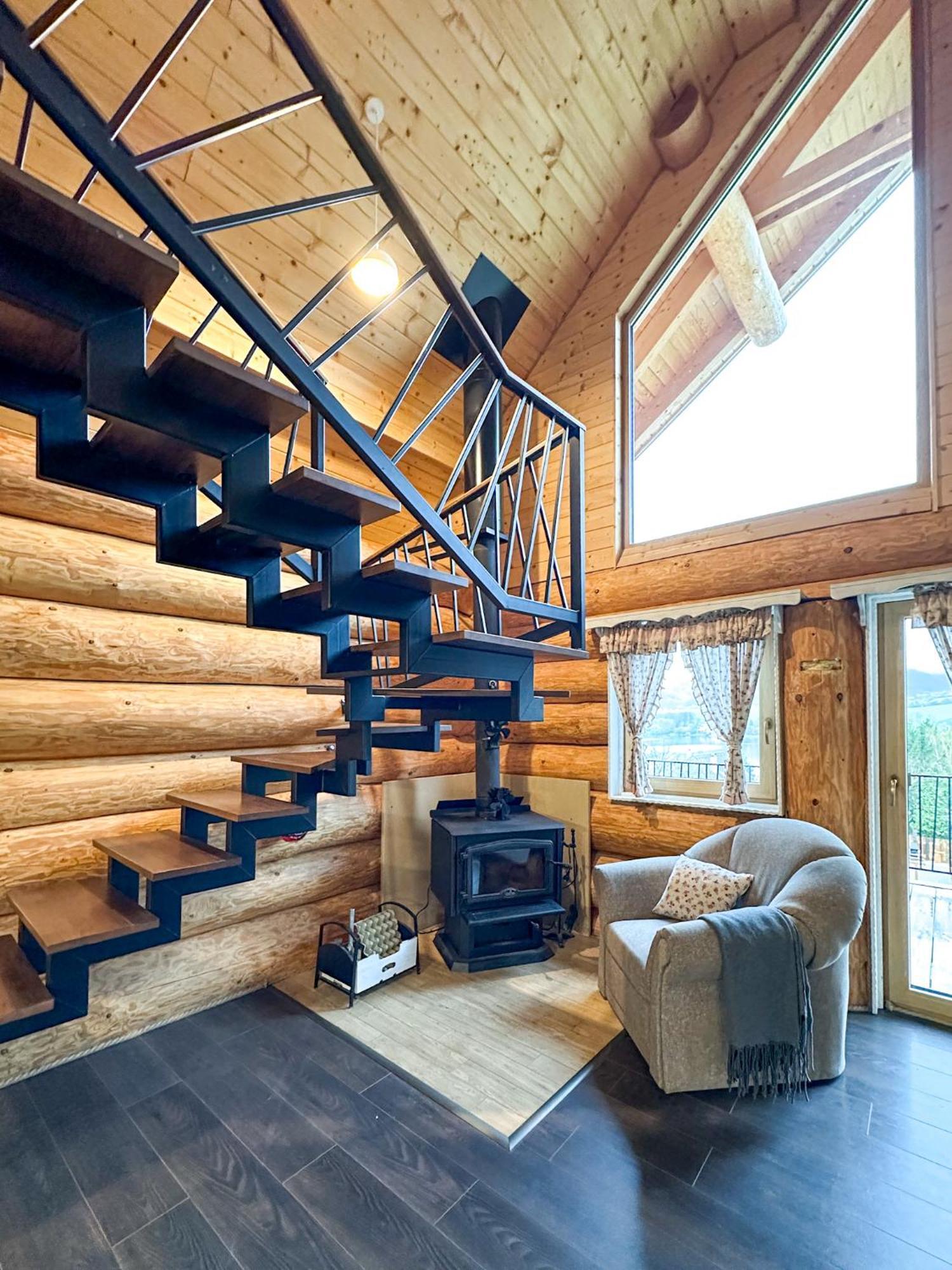Medved, Vlk, Liska Zrubova Rozpravka Nad Rybnikom Chalet Kostolna Ves