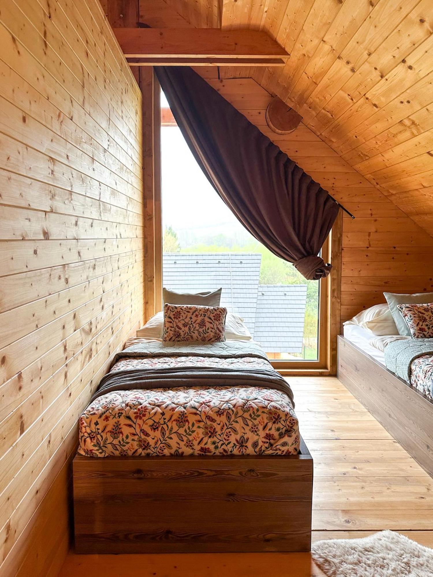 Chalet Medved, Vlk, Liska Zrubova Rozpravka Nad Rybnikom *