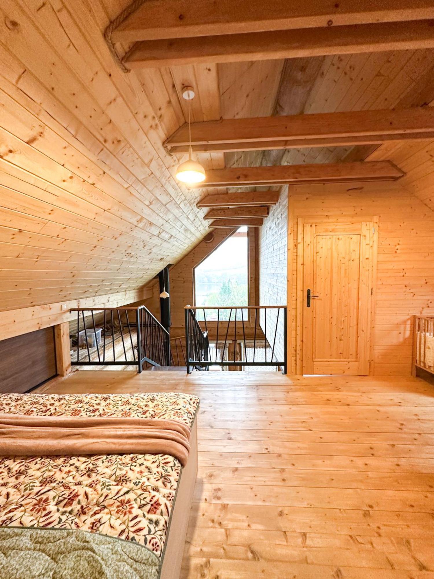 Medved, Vlk, Liska Zrubova Rozpravka Nad Rybnikom Chalet